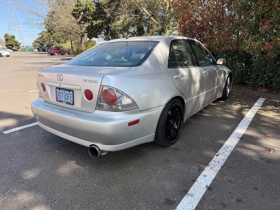 2001 Lexus IS 1st Gen - Image 7 of 14
