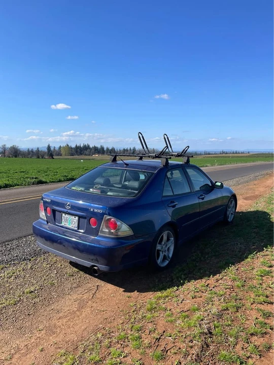 2001 Lexus IS 1st Gen - Image 8 of 13