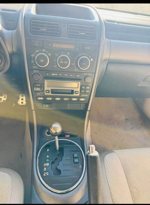 2001 Lexus IS 1st Gen - Image 2 of 3