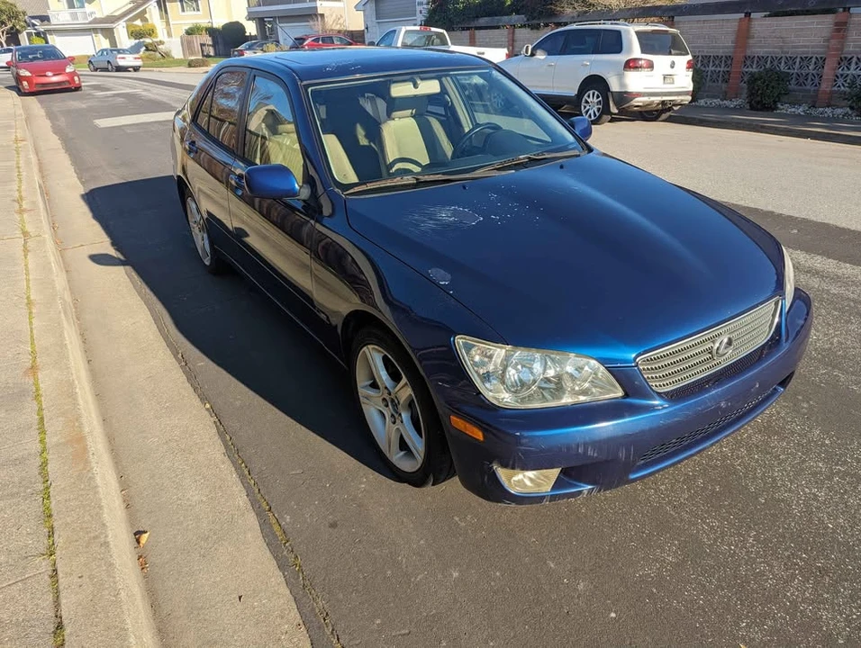 2001 Lexus IS 1st Gen - Image 2 of 12