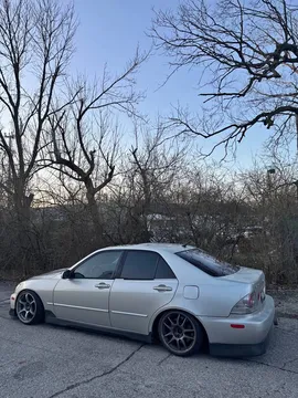 2001 Lexus IS 300 Sedan