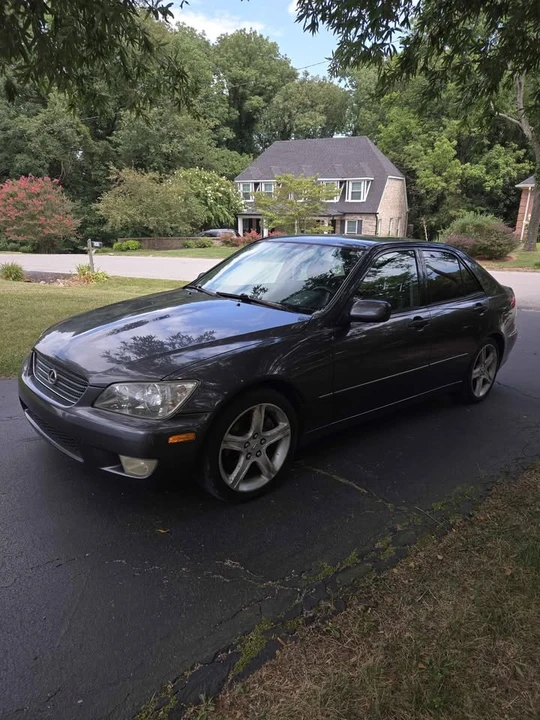 2001 Lexus IS 1st Gen - Image 3 of 8