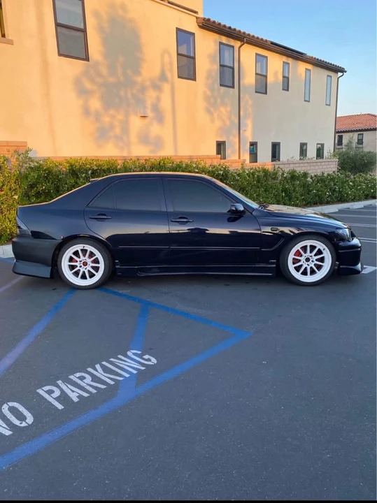 2001 Lexus IS 1st Gen - Image 5 of 7