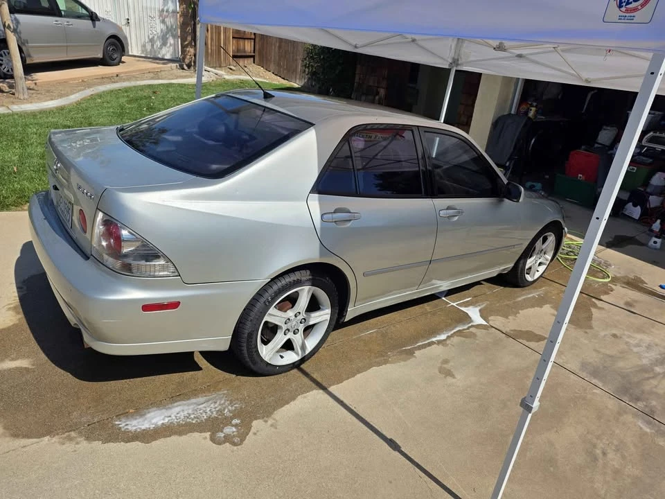 2001 Lexus IS 1st Gen - Image 4 of 10