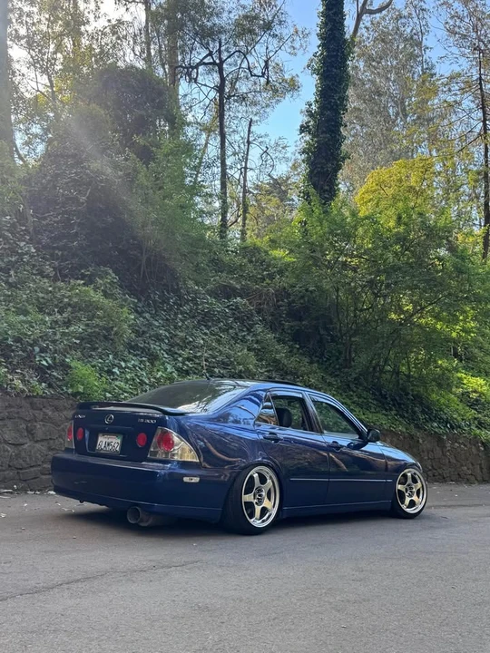 2001 Lexus IS 1st Gen - Image 3 of 9