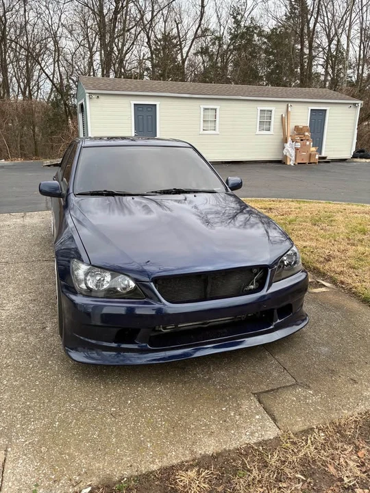 2001 Lexus IS 1st Gen - Image 2 of 9