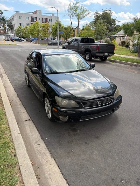 2001 Lexus IS 1st Gen - Image 9 of 11