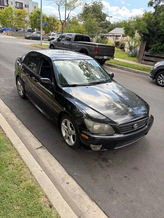 2001 Lexus IS 1st Gen - Image 2 of 11