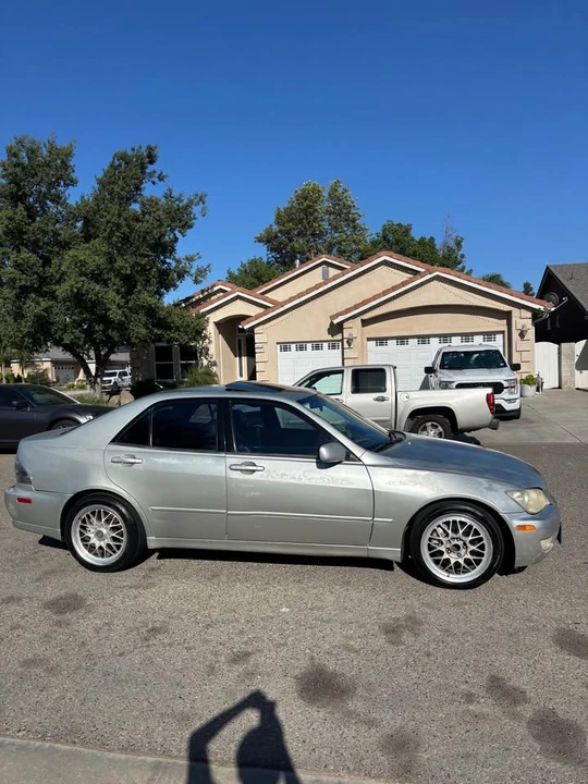 2001 Lexus IS 1st Gen - Image 6 of 8