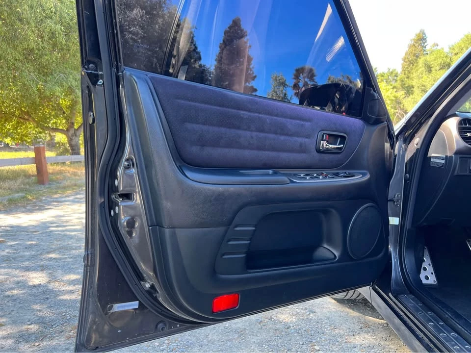 2001 Lexus IS 1st Gen - Image 9 of 17