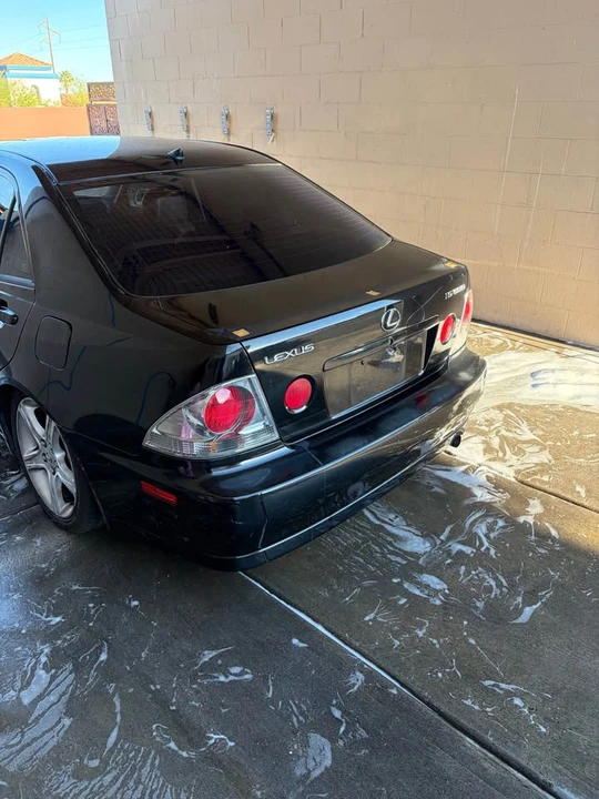 2001 Lexus IS 1st Gen - Image 2 of 7