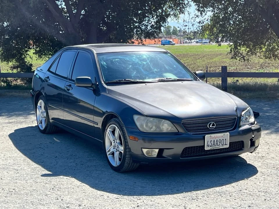 2001 Lexus IS 1st Gen - Image 2 of 17