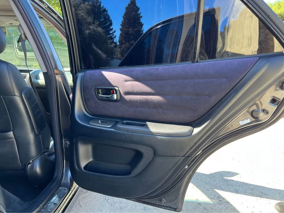 2001 Lexus IS 1st Gen - Image 14 of 17