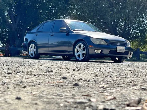 2001 Lexus IS 300 Sedan