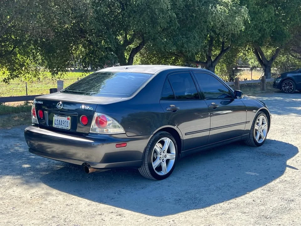 2001 Lexus IS 1st Gen - Image 5 of 17