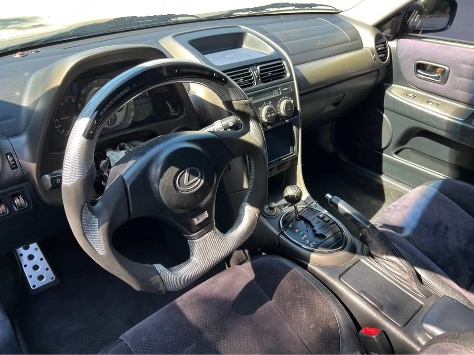 2001 Lexus IS 1st Gen - Image 10 of 17