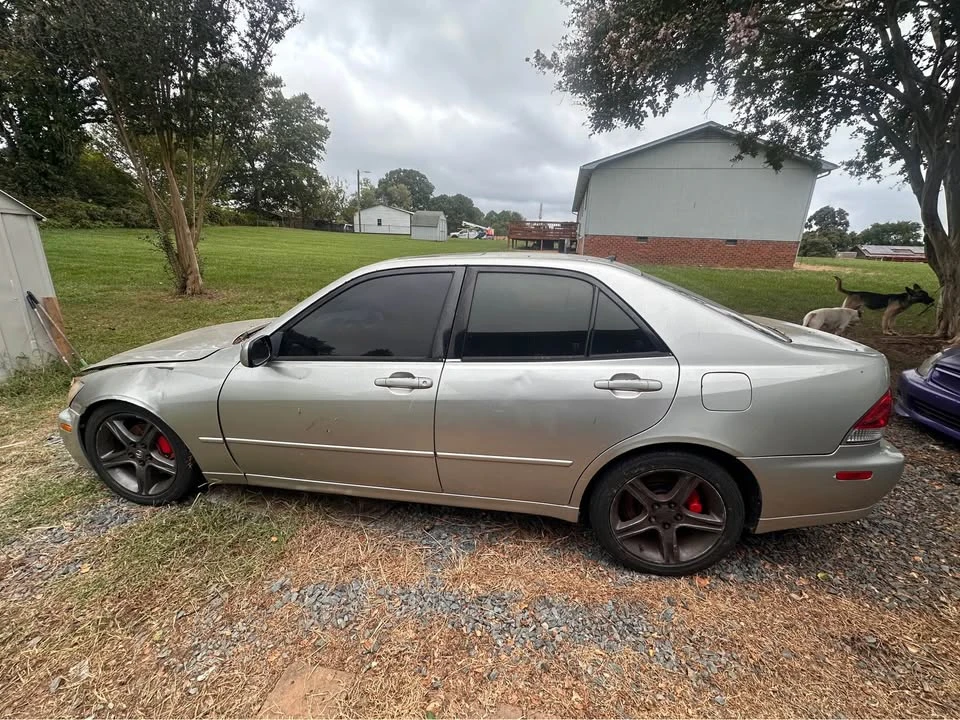 2001 Lexus IS 1st Gen - Image 6 of 10