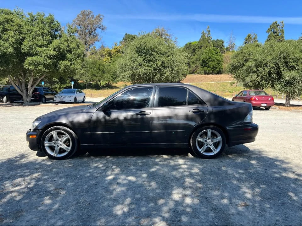 2001 Lexus IS 1st Gen - Image 8 of 17
