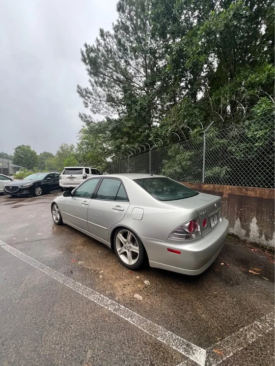 2001 Lexus IS 1st Gen - Image 2 of 6