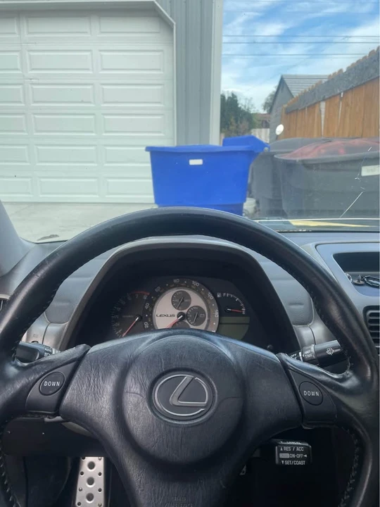2001 Lexus IS 1st Gen - Image 8 of 10