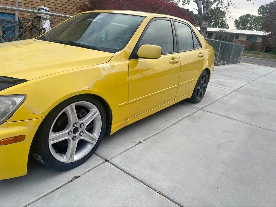 2001 Lexus IS 1st Gen - Image 2 of 10