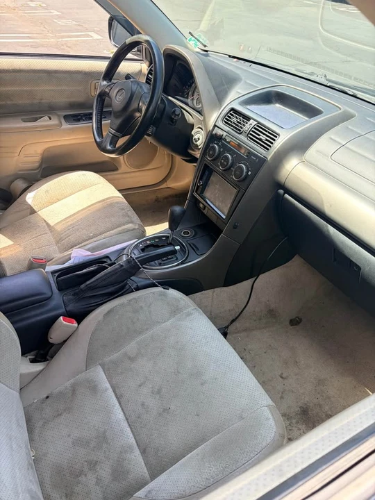2001 Lexus IS 1st Gen - Image 6 of 8