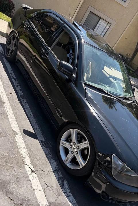 2001 Lexus IS 1st Gen - Image 2 of 8