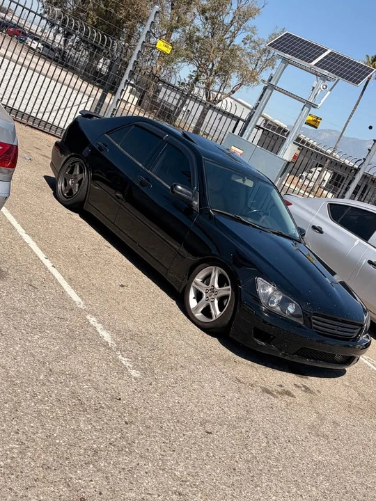 2001 Lexus IS 1st Gen - Image 7 of 8