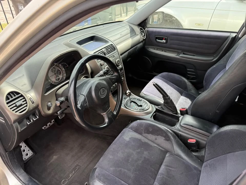 2001 Lexus IS 1st Gen - Image 5 of 8