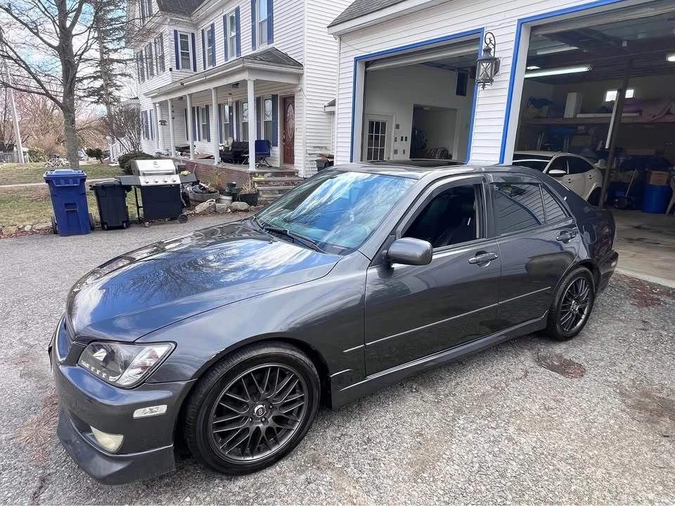 2001 Lexus IS 1st Gen - Image 5 of 10