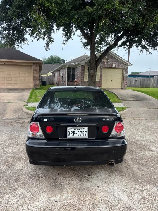 2001 Lexus IS 1st Gen - Image 3 of 7