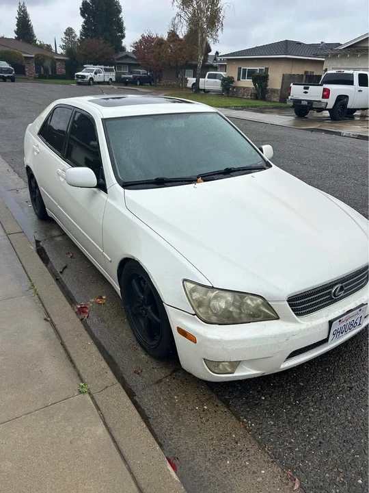2001 Lexus IS 1st Gen - Image 5 of 8