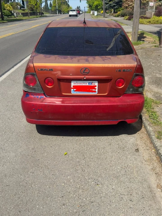 2001 Lexus IS 1st Gen - Image 2 of 6