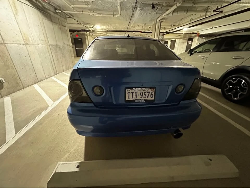 2001 Lexus IS 1st Gen - Image 6 of 10
