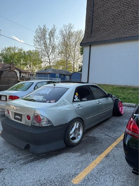 2001 Lexus IS 1st Gen - Image 3 of 6