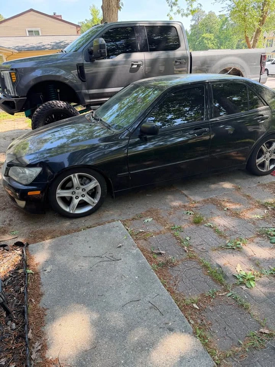 2001 Lexus IS 1st Gen - Image 2 of 6