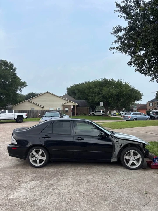 2001 Lexus IS 1st Gen - Image 4 of 7