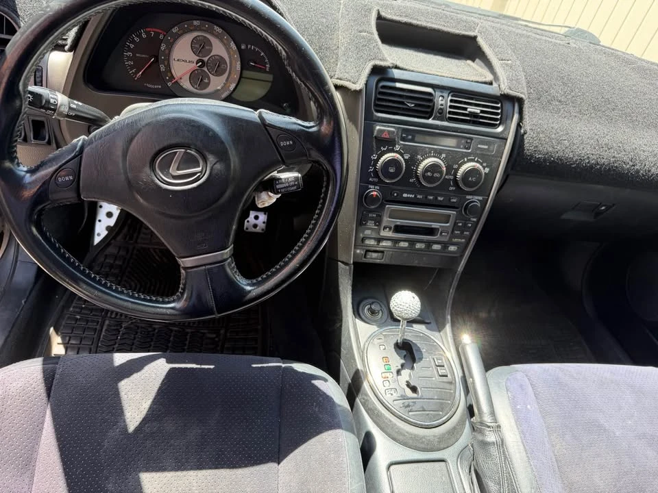 2001 Lexus IS 1st Gen - Image 5 of 12