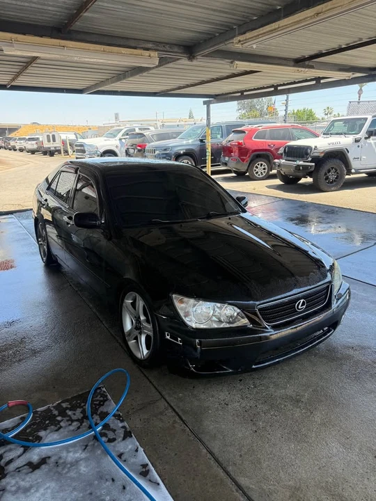 2001 Lexus IS 1st Gen - Image 2 of 8