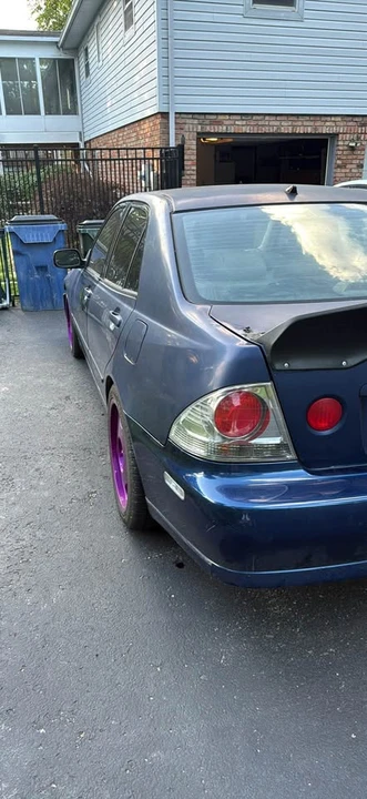 2001 Lexus IS 1st Gen - Image 5 of 7