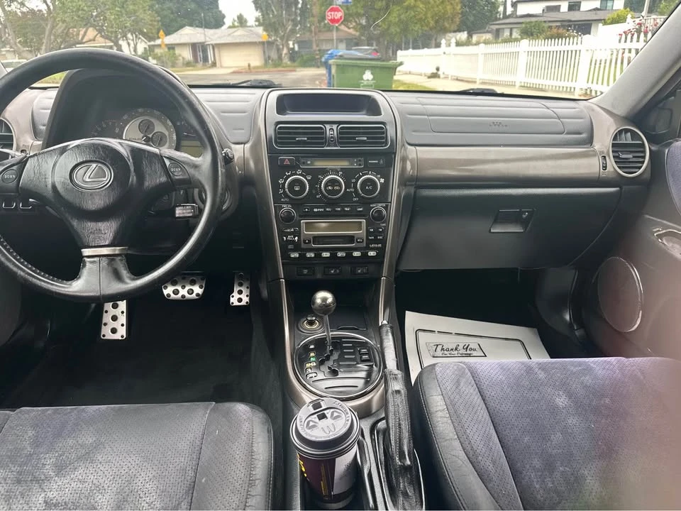 2001 Lexus IS 1st Gen - Image 7 of 9