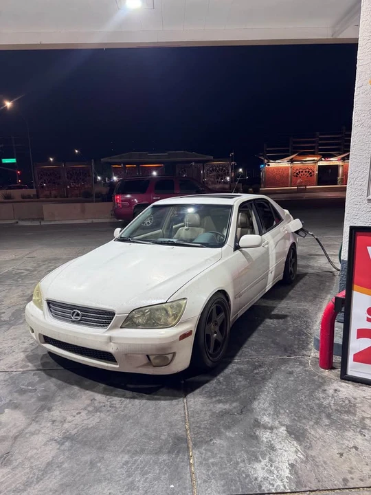 2001 Lexus IS 1st Gen - Image 7 of 9
