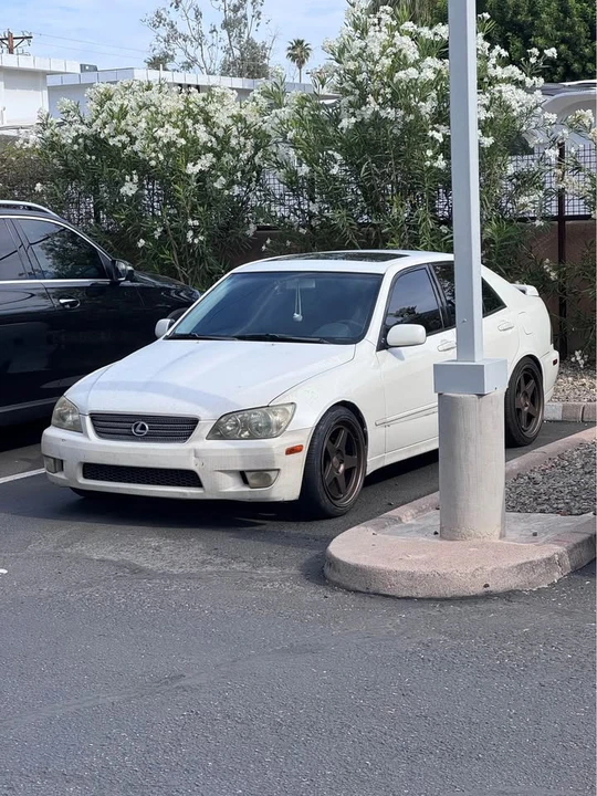 2001 Lexus IS 1st Gen - Image 6 of 9