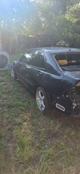 2001 Lexus IS 1st Gen - Image 5 of 12