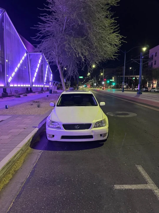 2001 Lexus IS 1st Gen - Image 2 of 9