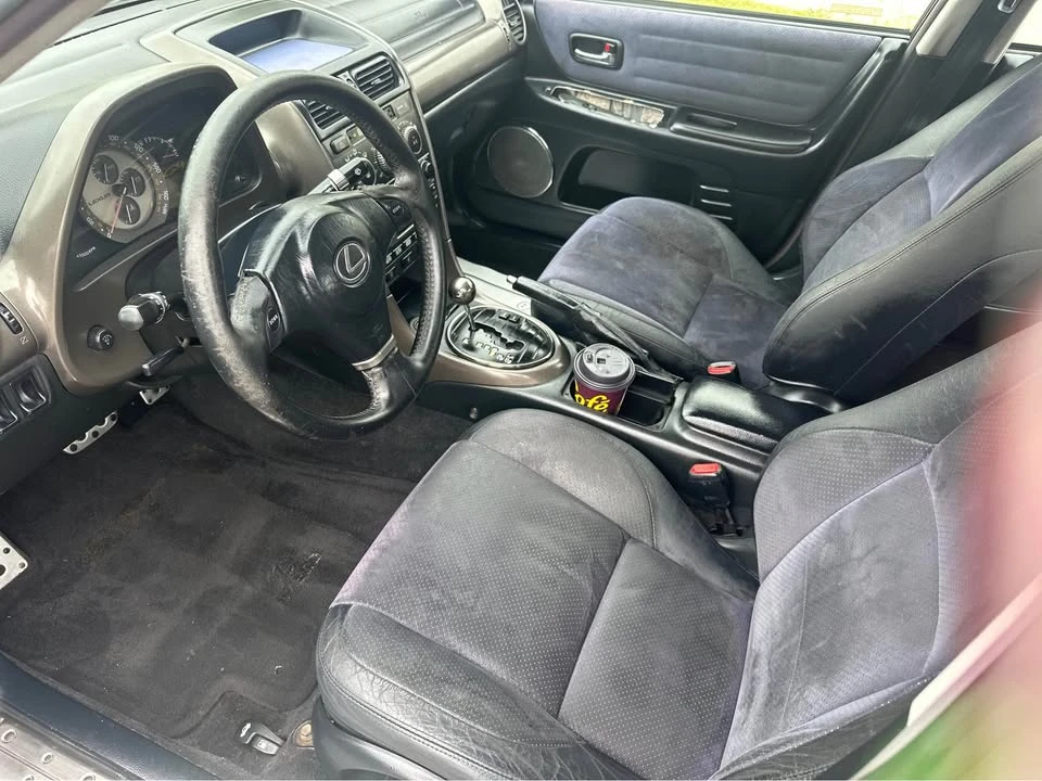 2001 Lexus IS 1st Gen - Image 6 of 9