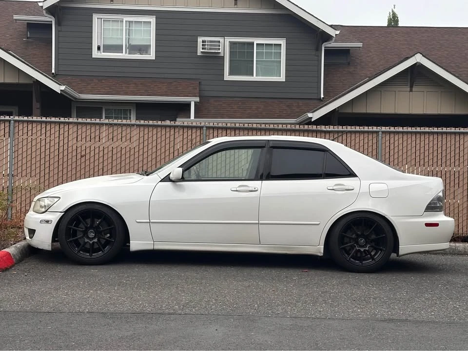 2001 Lexus IS 1st Gen - Image 10 of 19