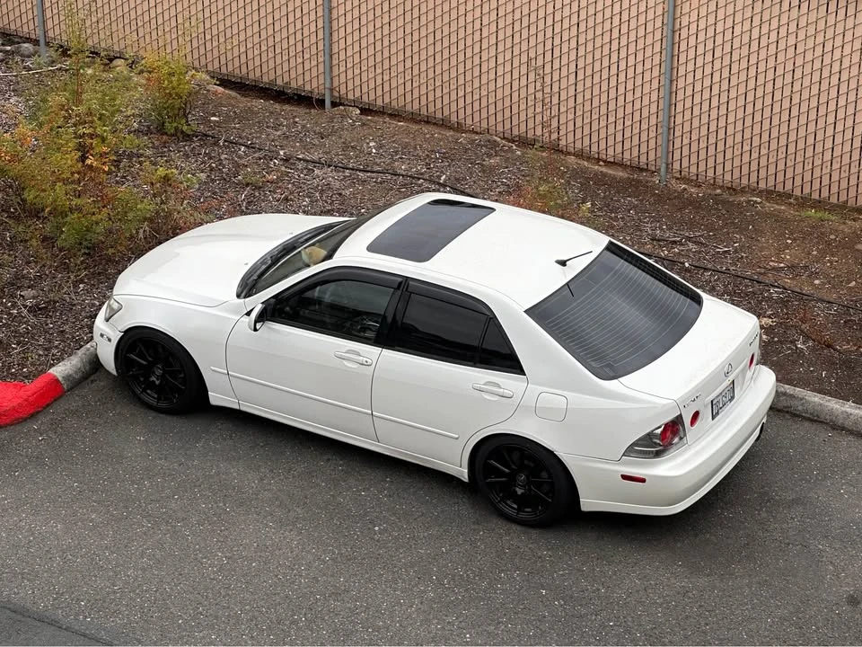 2001 Lexus IS 1st Gen - Image 9 of 19