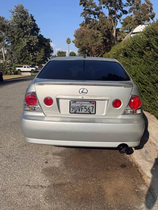 2001 Lexus IS 1st Gen - Image 6 of 7