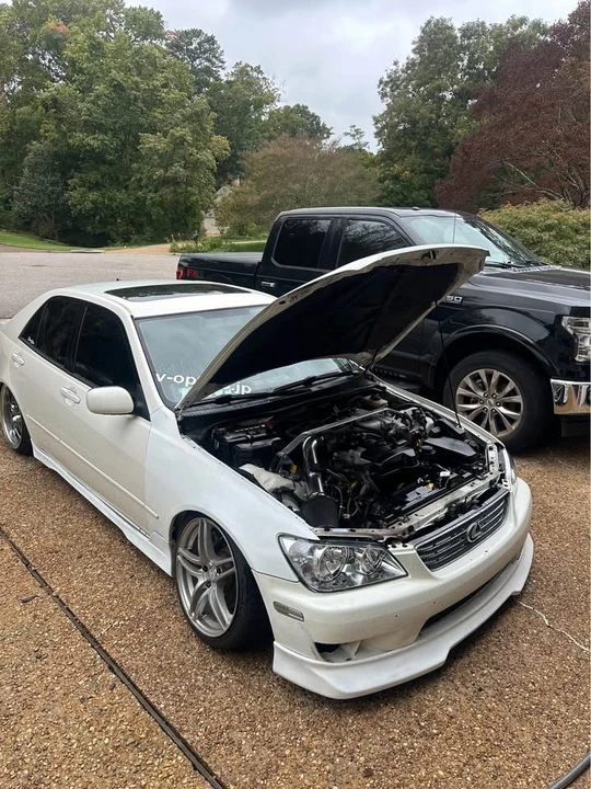 2001 Lexus IS 1st Gen - Image 2 of 11